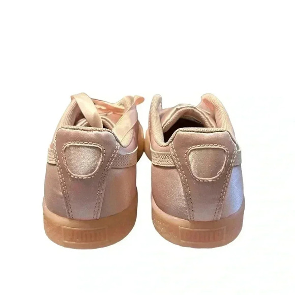 Puma Clyde Satin Rose Gold Sneaker Size 7 (Big Kid /junior) New in Box - Picture 3 of 9